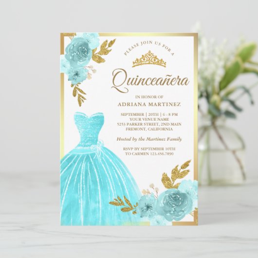 Sparkling Gown Aqua Blue Floral Gold Quinceanera Einladung (Stehend Vorderseite)