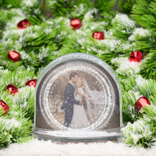 Sparkling Lights Mr & Mrs First Christmas Photo Schneekugeln (Weihnachten)