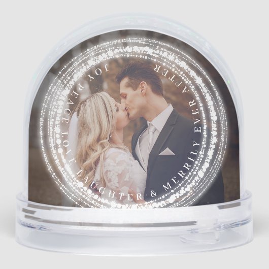 Sparkling Lights Mr & Mrs First Christmas Photo Schneekugeln (Rückseite)