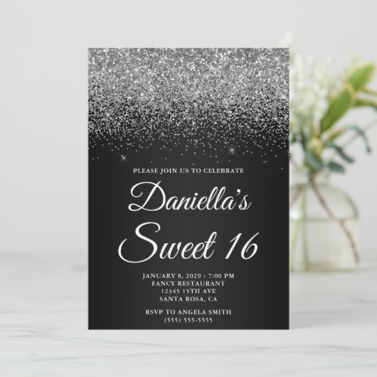 Sparkly Silver Glitter Black Gradient Sweet 16 Einladung (Stehend Vorderseite)