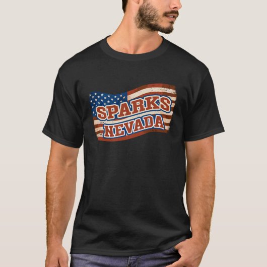 Sparks City Nevada Amerikanische Flagge T-Shirt (Vorderseite)