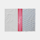 Sparren-Monogramm des Quatrefoil Muster-Silber-| Fleecedecke (Vorderseite (Horizontal))