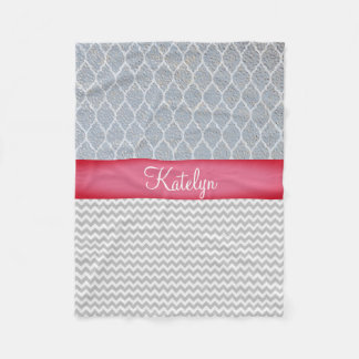 Sparren-Monogramm des Quatrefoil Muster-Silber-| Fleecedecke