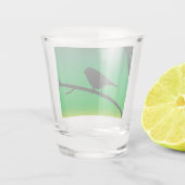Sparrow Silhouette On Limonene Schnapsglas (Rückseite)