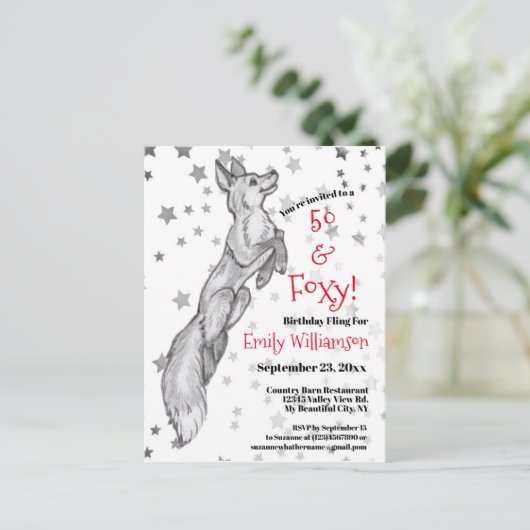 Spaß 50. Schwarz-weißer Red Fox Star Foxy Geburtst Einladungspostkarte (Stehend Vorderseite)