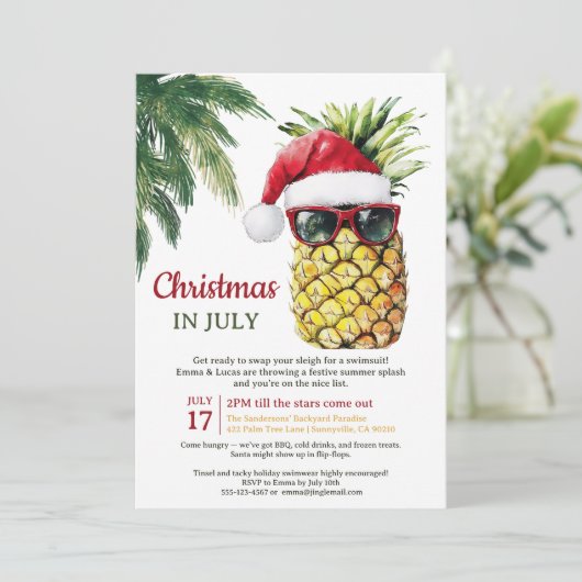 Spaß Ananas Weihnachten im Juli Sommer Party Einladung (Stehend Vorderseite)