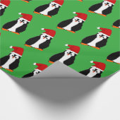 Spaß Cartoon Weihnachten Pinguin in der Weihnachts Geschenkpapier (Ecke)