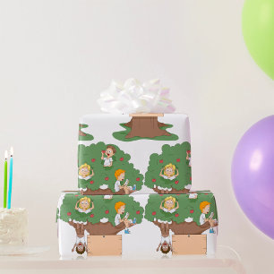 Spaß Kinder spielen in Apfelbaum Geschenkpapier