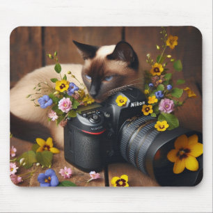 Spaß Kitty mit Blume und Kamera Mousepad