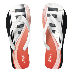 Spaß-Klavier-Entwurf mit rotem Swoosh Badesandalen