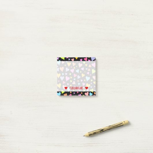 Spaß, Liebe, farbenfrohe Herzmuster und Individuel Post-it Klebezettel (Auf Schreibtisch)