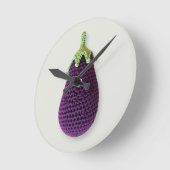 Spaß Lila Moderne Minimal Crochet Eggplant Runde Wanduhr (Winkel)