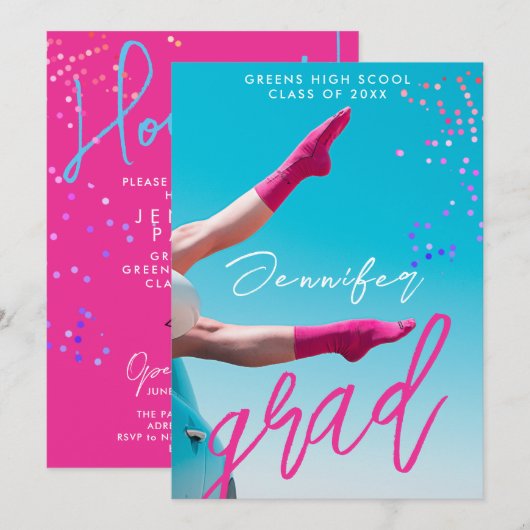 Spaß Modernes Hot Pink Typo Uni School Grad Foto Ankündigung (Vorne/Hinten)