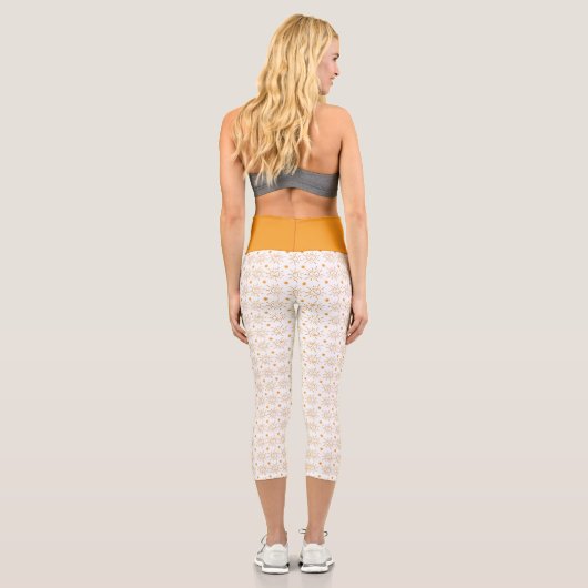 Spaß Orange White Hand Drawing Lächeln Gesicht Son Capri Leggings (Rückseite)