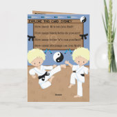 Spaß Sie sind A-Maze-ing Blonde Boys Karate Geburt Karte (Rückseite)