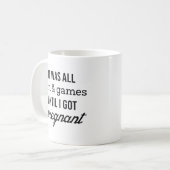 Spaß und Spiele schwanger Kaffeetasse (Vorderseite Links)