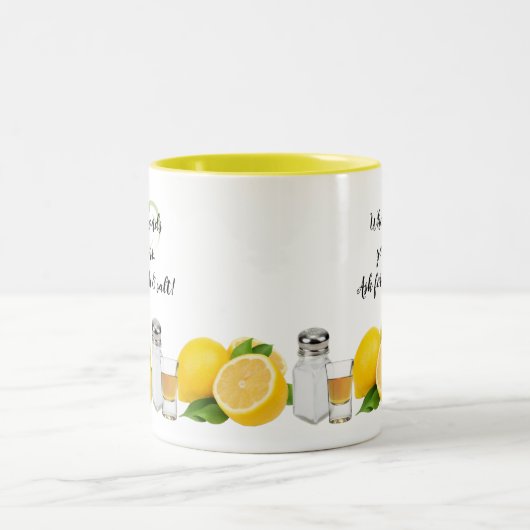 Spaß, wenn das Leben Ihnen Zitronen-Zitat übergibt Zweifarbige Tasse (Mittel)