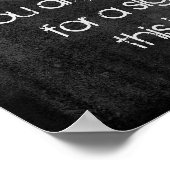 Spaß Zitat auf bedrücktem dunkelgrau Poster (Ecke)