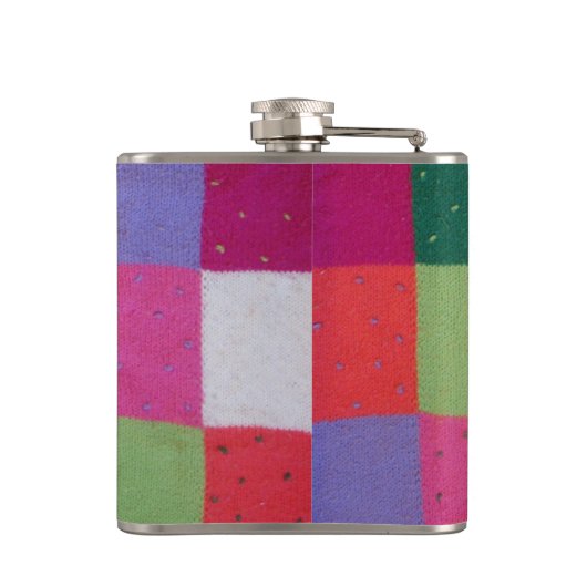 spaßige Quadrate von farbenfrohen Strickarbeiten Flachmann (Rückseite)