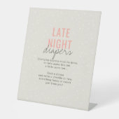 Späte Nachttaucher Pink Girl Adventure erwartet Sockelschild (Vorderseite)