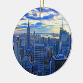 Später Nachmittag NYC Skyline als Sonnenuntergang Keramikornament (Links)