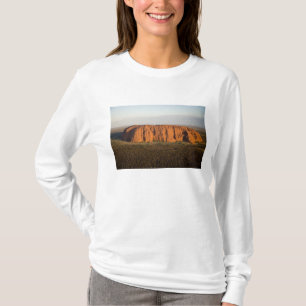 Spätnachmittagslicht auf Uluru / Ayers Rock, T-Shirt