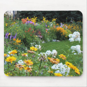 Spätsommer-Zelt-Gärten Mousepad