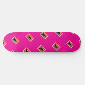 Spazierdame in Schwarz Rosa Skateboard (Horizontal)