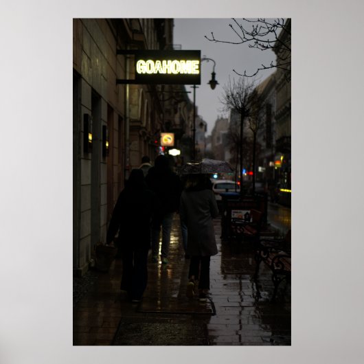 Spaziergang auf einem regnerischen Abend Poster (Vorne)