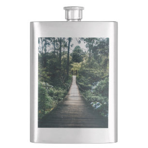 Spaziergang durch den Wald Flachmann