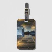 Spaziergang im Regen Gepäckanhänger (Vorderseite Vertikal)