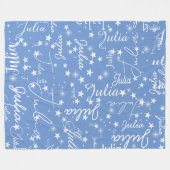 Speckled Stars on Light Blue Sky with Her Name Fleecedecke (Vorderseite (Horizontal))