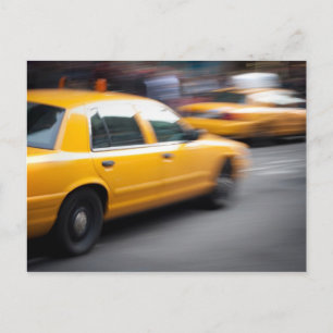 Speedgelbe NY City Taxi mit Bewegungsunschärfe Postkarte