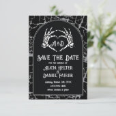 Speichert das Datum Halloween Skelett Herz Hände Save The Date (Stehend Vorderseite)