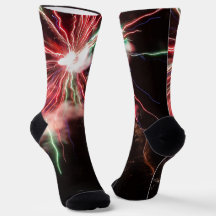 Spektakuläre rote grüne Feuerwerke Abstrakter schw