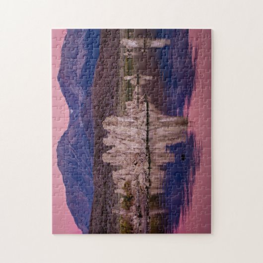 Spektakulärer Mono-See im Schatten Puzzle (Vertikal)