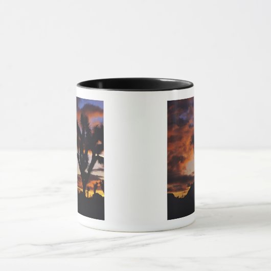 Spektakulärer Sonnenaufgang auf Joshua Tree Nation Tasse (Zentrum)