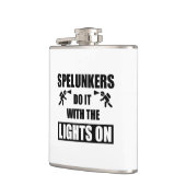 Spelunker machen es mit den Lichtern auf Flachmann (Links)