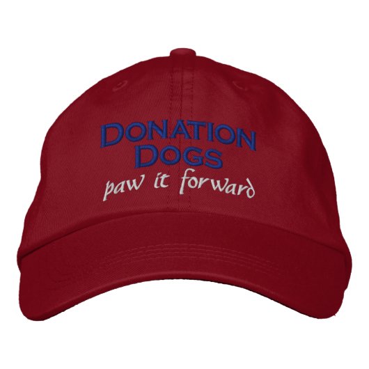 Spende Hunde (paw it forward) Hat Red Bestickte Baseballkappe (Vorderseite)