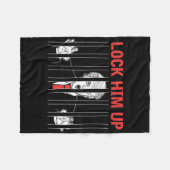 Sperr ihn ein Anti-Trump-Protest-T-Shirt Fleecedecke (Vorderseite (Horizontal))
