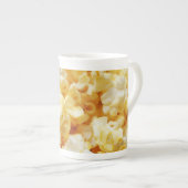 Spezialbecher Butterpopcorn Porzellantasse (Vorderseite Rechts)