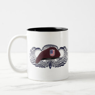 Speziell für Im Flugzeug Flügel konzipiertes Beret Zweifarbige Tasse