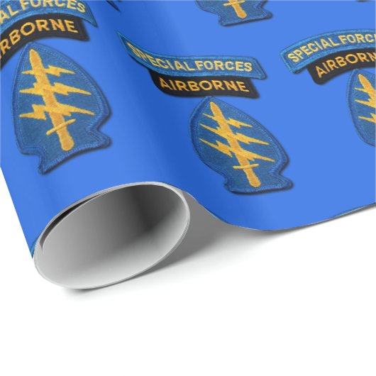 Spezielle Kräfte gruppieren grüne Berge sf sfg Geschenkpapier (Rolleneckpunkt)