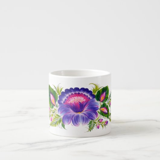 Spezielle Tasse mit ukrainischem Blumendesign (Vorderseite)