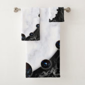 Sphere Graphics aus weißem und schwarzem Marmor Badhandtuch Set (Insitu)