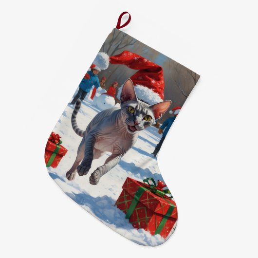Sphynx Cat läuft im Schnee mit Weihnachtsmütze Großer Weihnachtsstrumpf (Vorderansicht (hängend))
