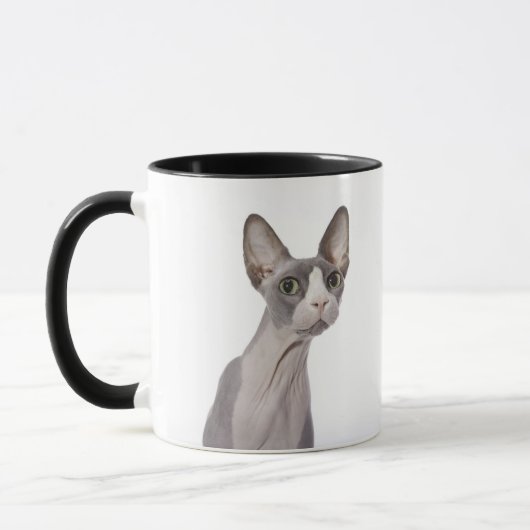 Sphynx Katze mit überraschtem Ausdruck Tasse (Links)