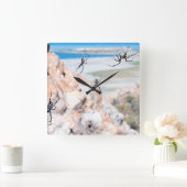 Spider City - Hangin Around Quadratische Wanduhr (Zuhause)