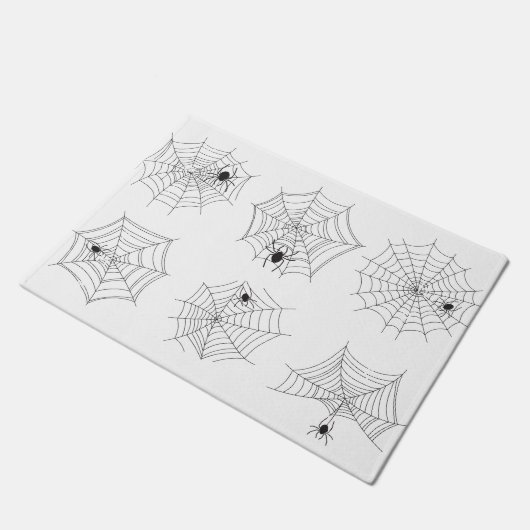 Spiderweb Halloween Schwarzweiß-Design Fußmatte (Schrägansicht)