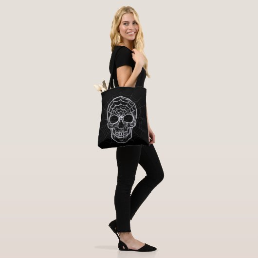 Spiderweb Skull Tasche (Am Model)